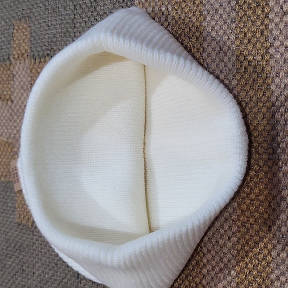 Pink Beanie - Picture 4 of 4